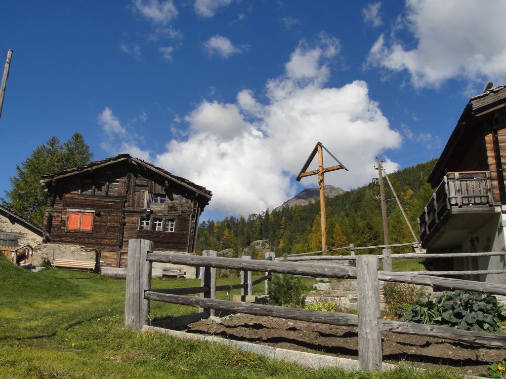 Апартаменты Haus Alpenstern Саас-Грунд Экстерьер фото