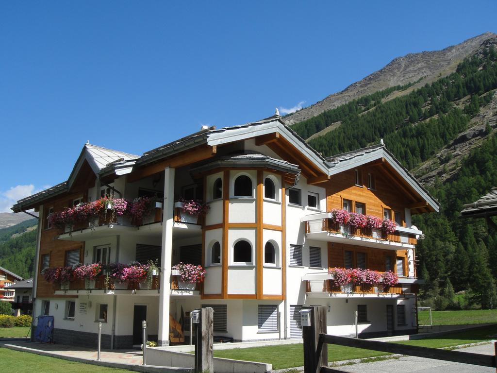 Апартаменты Haus Alpenstern Саас-Грунд Экстерьер фото